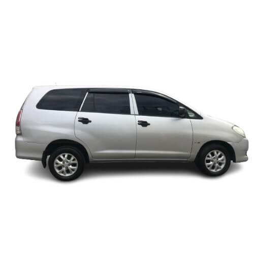 Toyota Innova 2.5 E MT