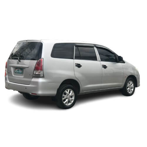 Toyota Innova 2.5 E MT