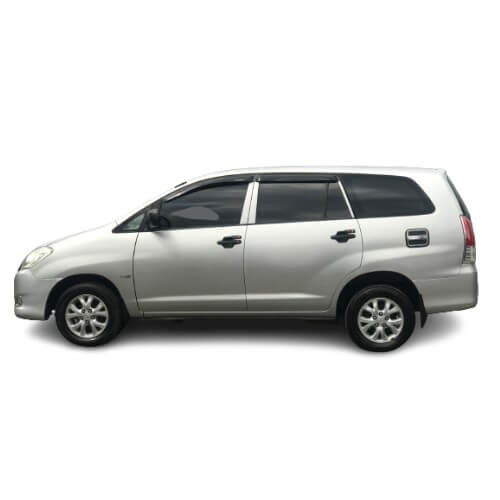 Toyota Innova 2.5 E MT